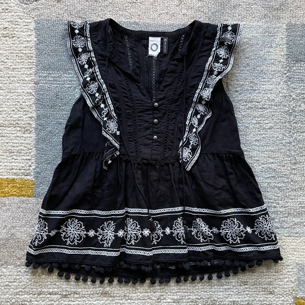 Anthropologie Akemi+Kin Embroidered Cotton Top 0P